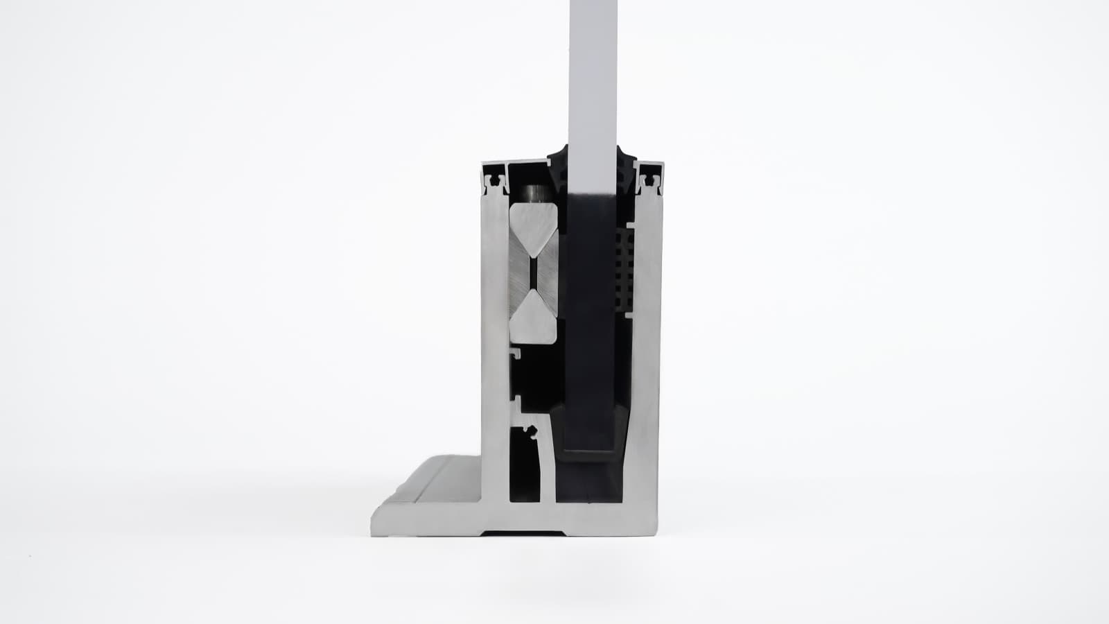 System 135 glass railing base-shoe section