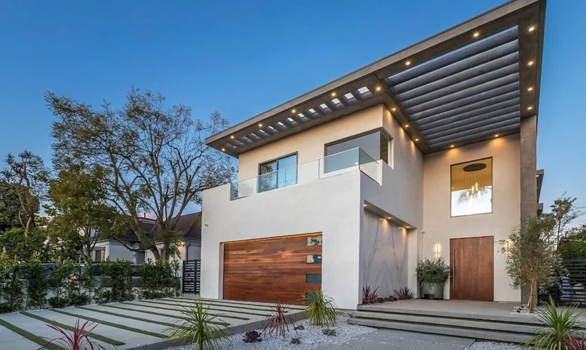 Multi-panel Orluti sliding glass doors at the Formosa project, Los Angeles
